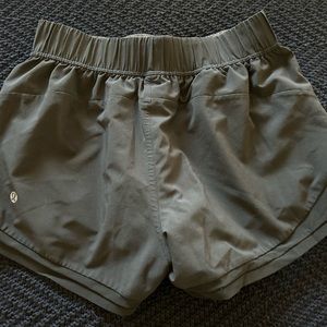 Lululemon reversible black/grey shorts size 4